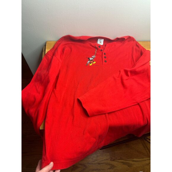 Mickey Mouse with rope winter red long sleeve shirt size XL men’s Mickey and co - Picture 2 of 6